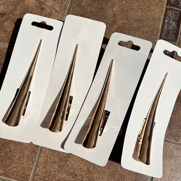 New Set of 4 Gorgeous and unique Crystal  Alligator Clip w/ serrated saw tooth - Picture 6 of 9